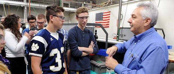 MicroGroup_Inc's tweet photo. Successful Manufacturing Day at MicroGroup Inc.- Tri-County Students Get Inside Look at Modern Manufacturing Careers https://t.co/AvDII6FF7D https://t.co/jzZghp6caq