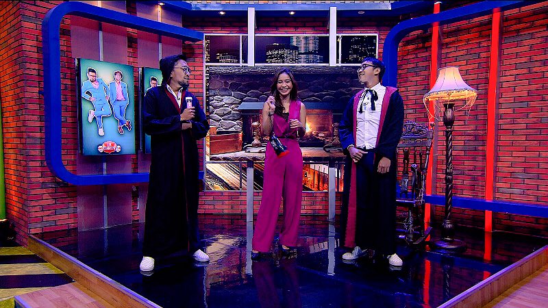 Netverseid's tweet photo. Yooottt 15 menit lagi, siapa yg ga tahan buat matiin TVnya malam iniii? @bebyregitia @kesharatuliu05 @veniliaagik 🙊 https://t.co/T1cPAerYlh