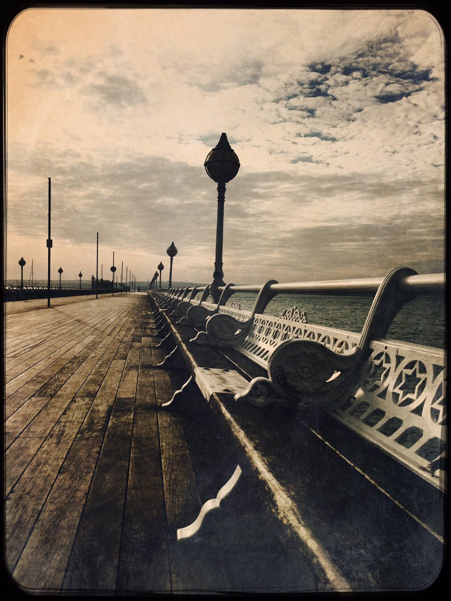 by56dc's tweet photo. #Torquay #Old #now https://t.co/xbQyAP0rdz