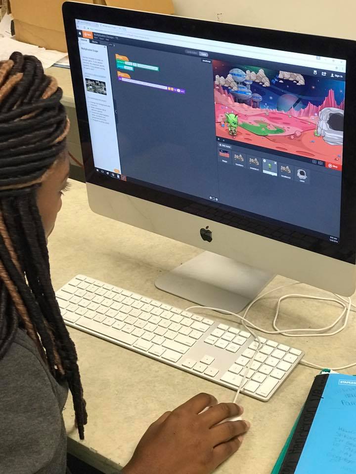 RCSWolvesPLN's tweet image. #RomMiddleSchool 8th graders doing a self-led lesson on coding!!! @RomeCitySchools #HourofCode #RCSHourofCode #RCSWolvesPLN #TeachRCS