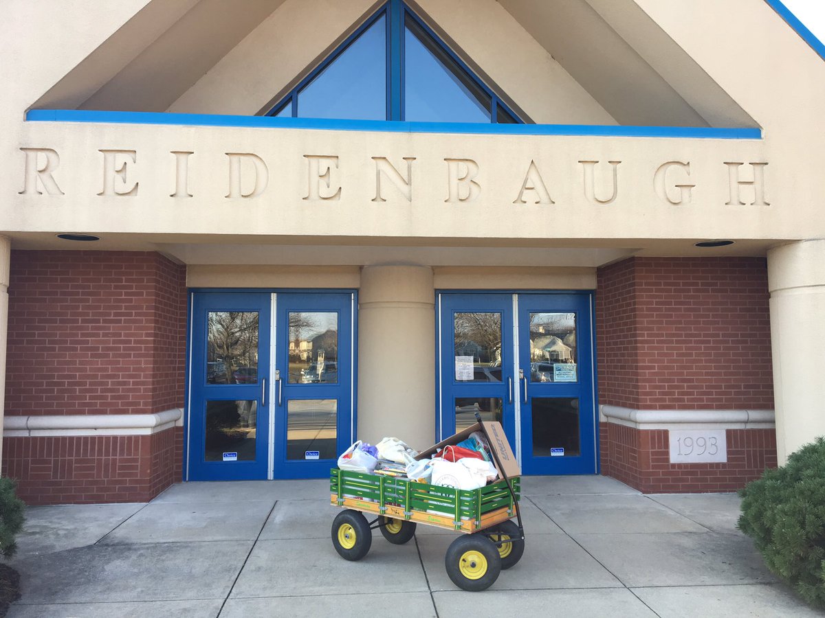 OneTownship's tweet photo. Reidenbaugh Grasshoppers rocks the Holiday spirit with donations for Holiday Township Cares! Thank you Reidenbaugh community! #OneTownship https://t.co/EbfXnHUtjL
