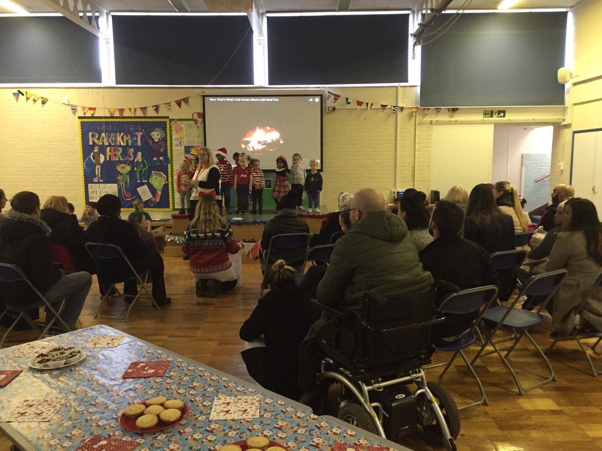 MrsFChapman's tweet photo. A fantastic turnout to our Nursery Sing-a-long by the tree @RanikhetAcademy #togetherwiththecommunity https://t.co/Vf0G8eTcoH