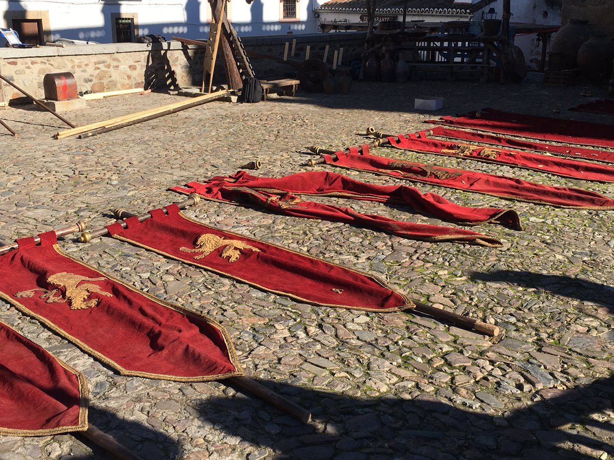 javiborrega's tweet image. Lannisters confirmed at Plaza de las Veletas in Cáceres...@Los7Reinos @WatchersOTWall #GoT