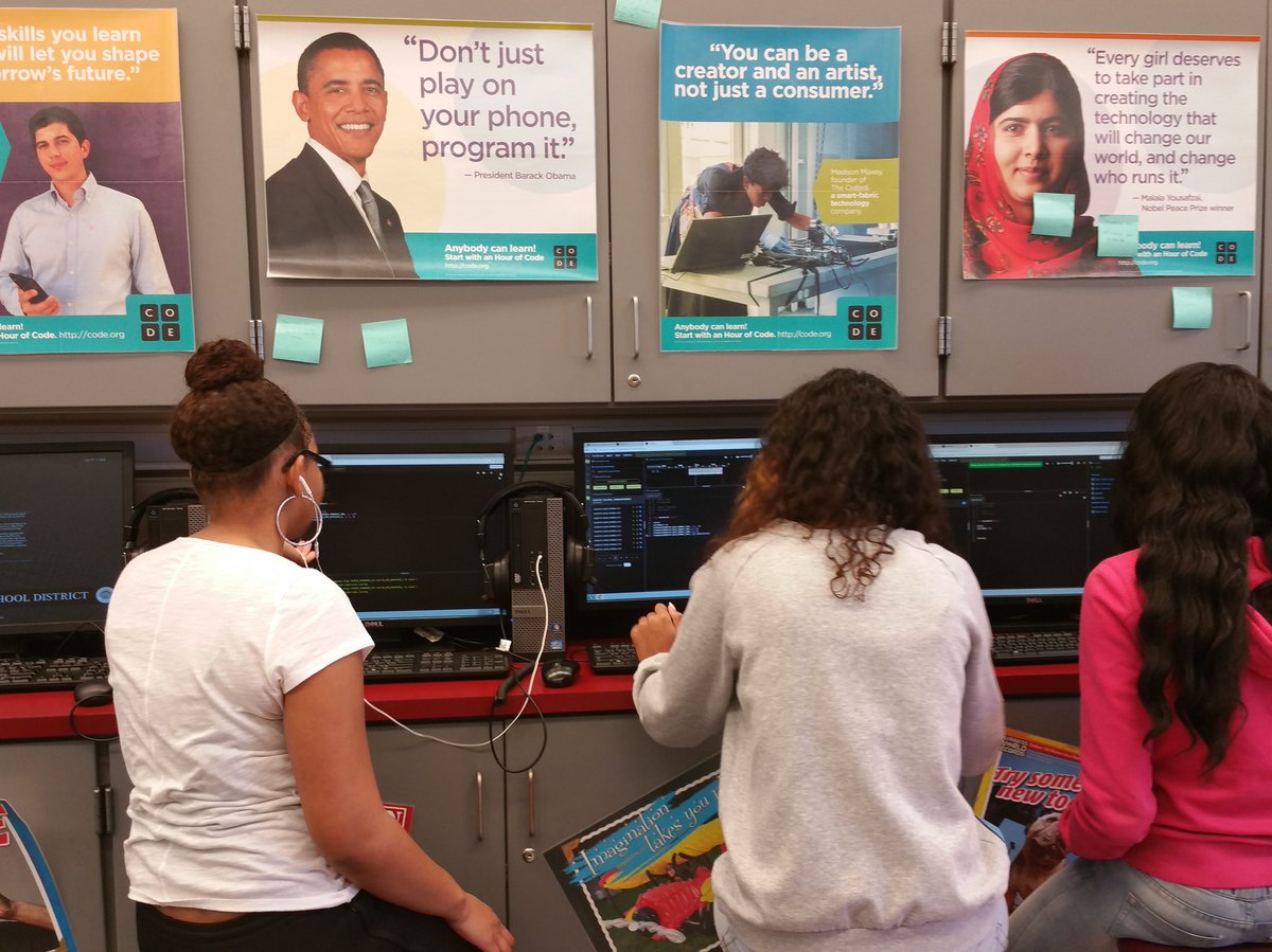 The_Tech_Lady's tweet image. Girls can #code! @EarSketch @pythoncoders #WeAreDavies #CSEduWeek #CompSciEdu #edutech #coding #HourofCode @techEdSU @WilliamDaviesMS