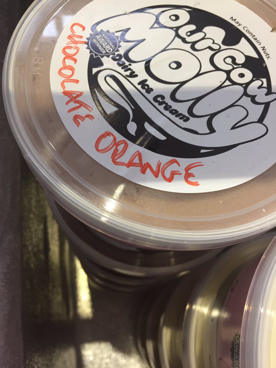 OurCowMolly's tweet image. FULL STOCK OF ALL #CHRISTMAS FLAVOURS IN TUBS .
Open 11am-5pm ALL WEEKEND.
And Black Forest Gateaux in to scoop 😍. #sheffieldissuper