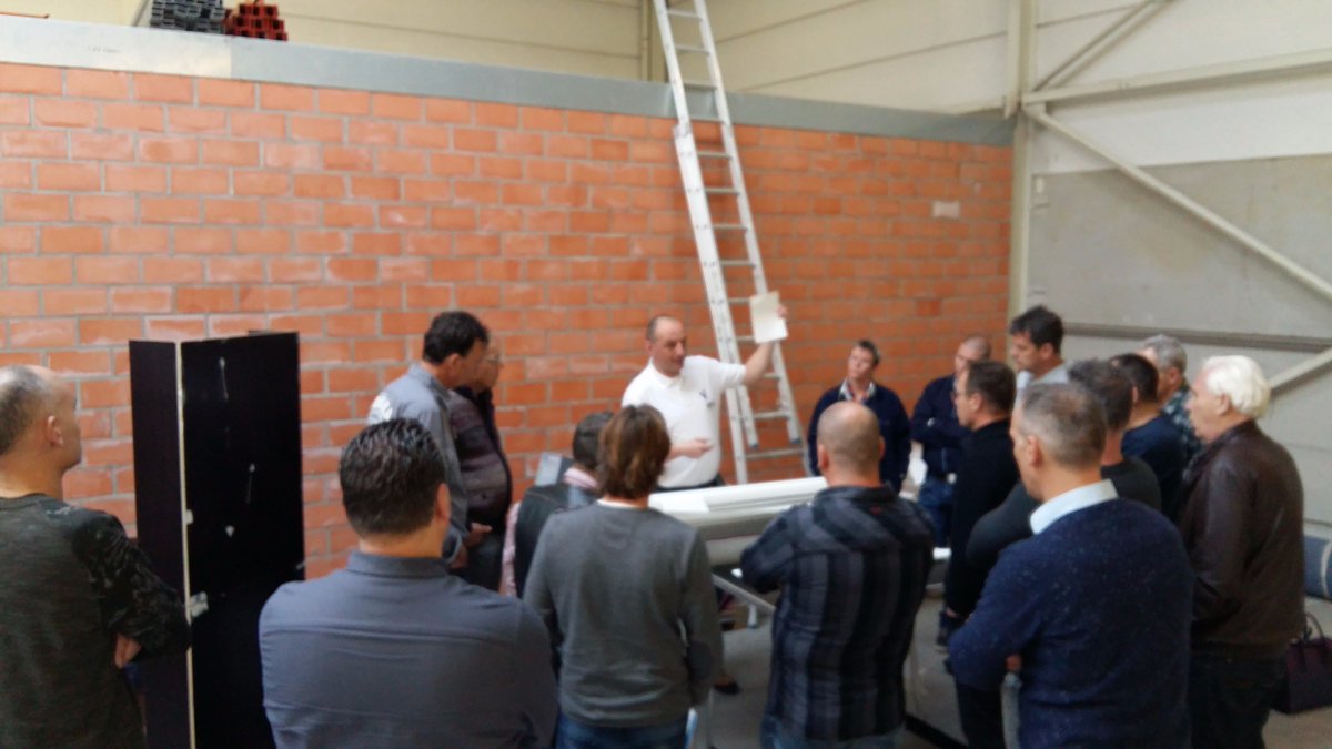 Leuke en interessante relatiedag gehad met schilders uit Brabant bij inkoopcoöperatie Copagro in België.