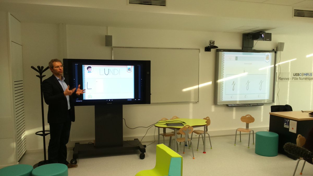 BreYannick's tweet photo. Inauguration de la salle immersive #intuiscript de @Scriptandgo à #Rennes.
Solution d'écriture manuscrite sur tablette #salleimmersive https://t.co/RqvbYCbdfj
