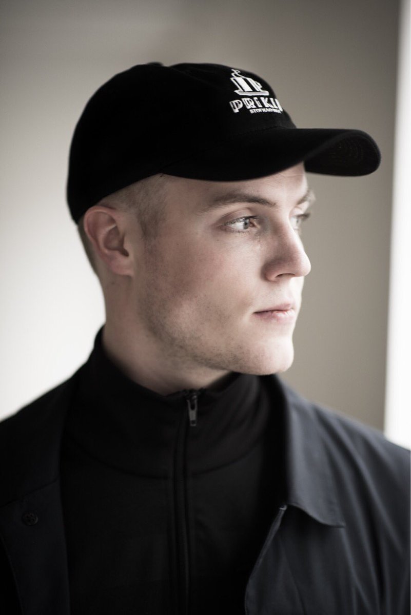 Retweet fyrir þátttöku, dreg út glænýja Prik derhúfu ásamt gjafabréfi annað kvöld, fulla ferð! 🏁🔥 #prikið