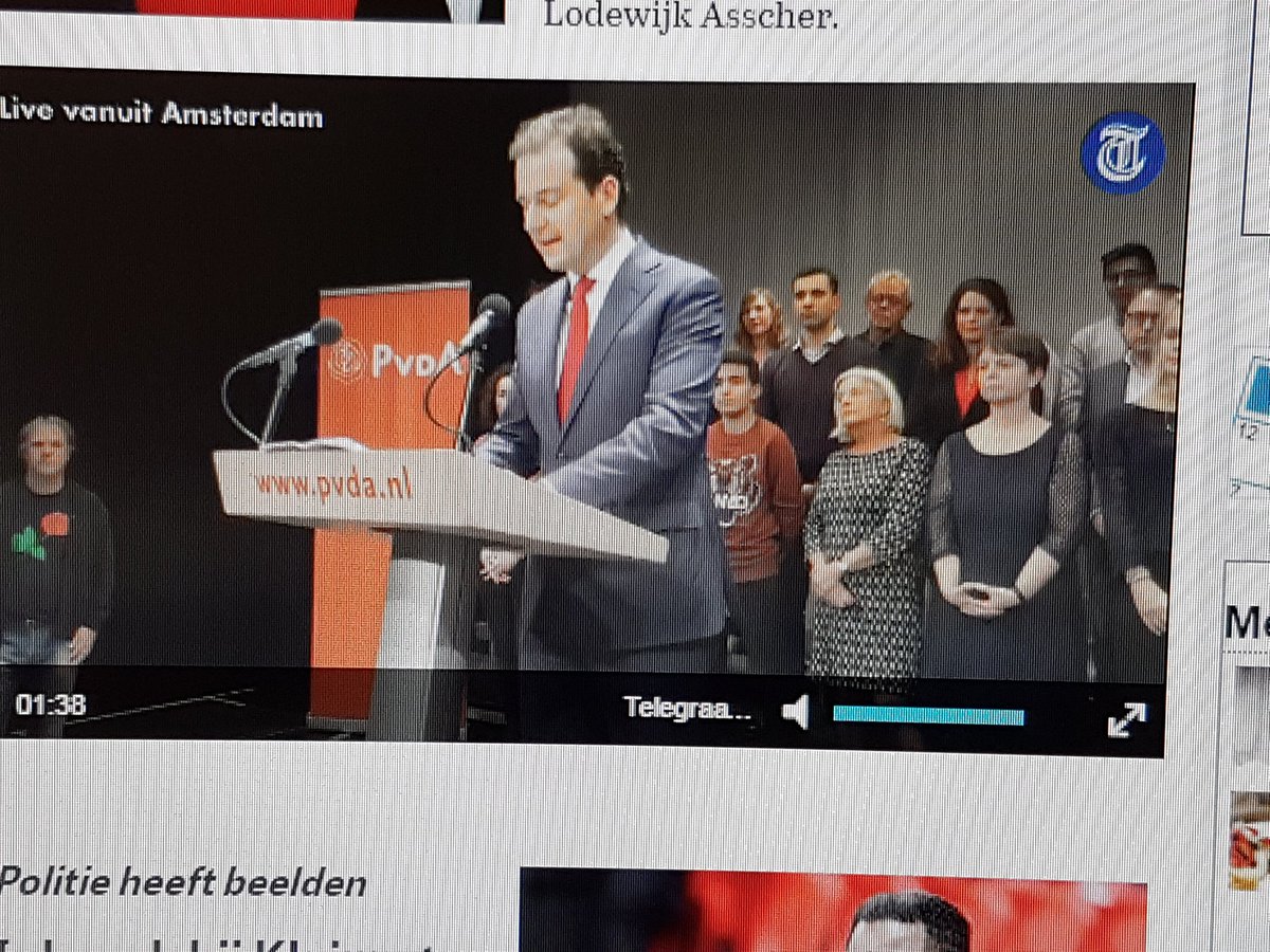 ramonamaramis's tweet photo. Die rouwstoet achter Asscher. Pijnlijk beeld dit. #asscher #pvda #lijsttrekker https://t.co/fgP0KqzRsz