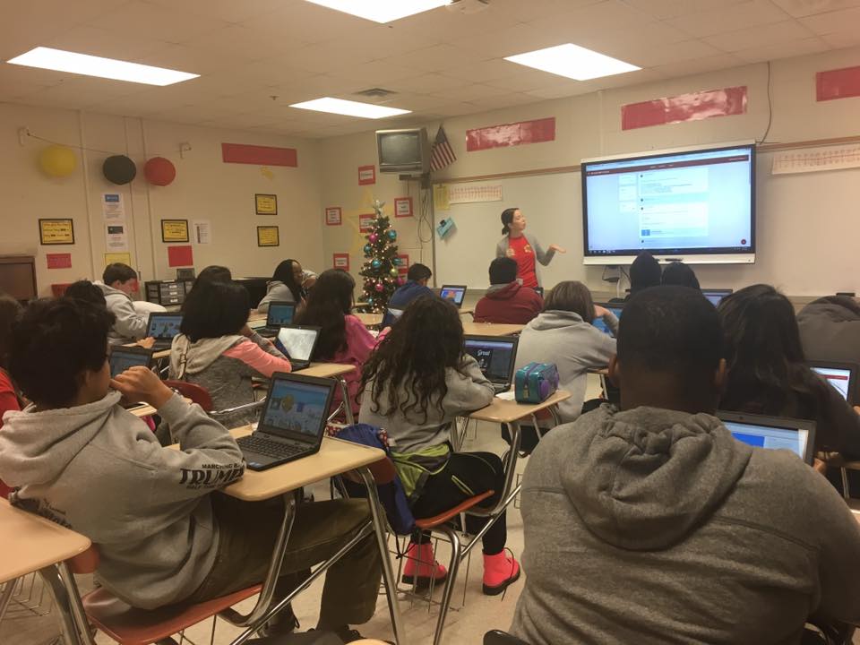 RCSWolvesPLN's tweet image. Ms. Ballantine&apos;s 8th graders delving into #HourofCode @RomeMiddle @RomeCitySchools #RCSHourofCode  #RCSWolvesPLN  #TeachRCS