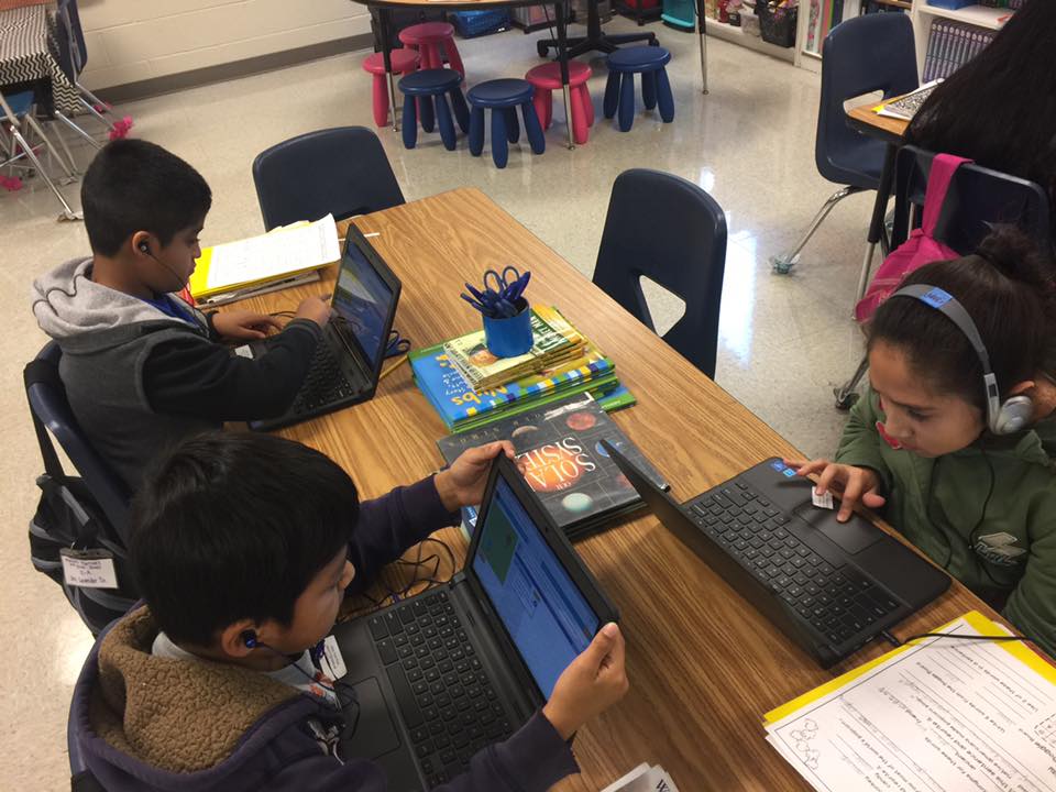 RCSWolvesPLN's tweet image. Mrs. Stapp&apos;s 3rd graders are hooked on #HourofCode @WestCentralElem @RomeCitySchools #RCSHourofCode #RCSWolvesPLN #TeacherRCS