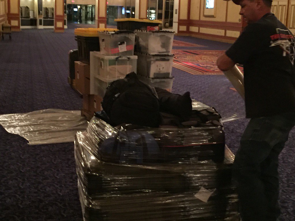 icas_hq's tweet photo. That's a wrap from #ICAS16. See you back here next Dec 3-6! Have a safe and successful 2017 #airshow season!! https://t.co/ik8ZsGQ2qd