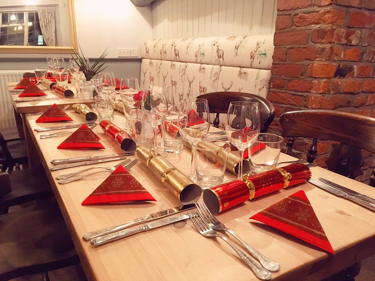 pubhalfmoon's tweet photo. 🎄It's not too late to book your Christmas party. #cosycountrypub  @thisisdorset @DorsetFoodDrink @palmersbrewery https://t.co/fAdyPoEpFh