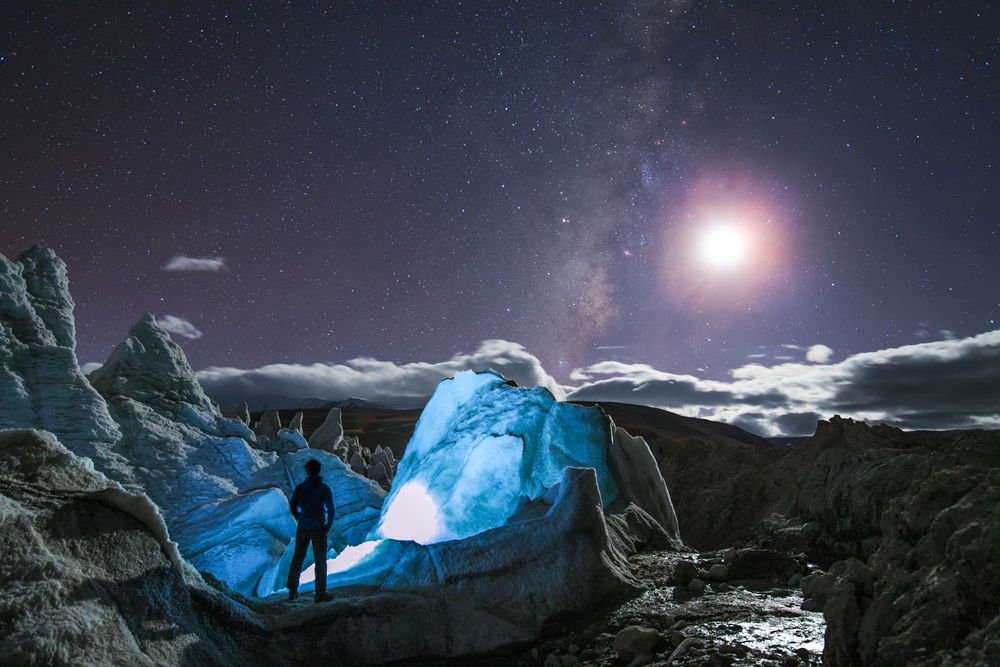 Astrophotographer visits 'alien world' on earth in spectacular photo #news j.mp/2htIEsx