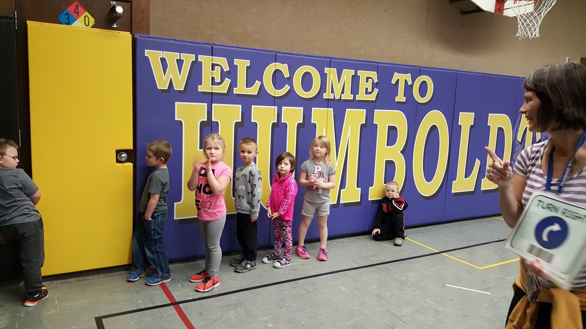 NC_Iowa_STEM's tweet image. Beautiful day for coding @humboldt_csd preK-12th grade!  Very engaged learners with secondary Ss assisting elementary! @IowaSTEM #CodeIowa