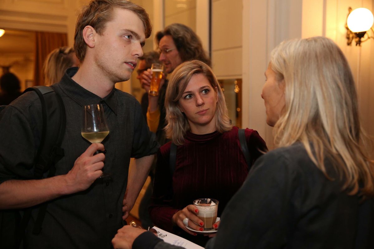 Benieuwd naar jullie vragen rondom Modern Family in de stad. Over een paar minuten samen op zoek naar antwoorden tijdens #WorldTalksenCo !