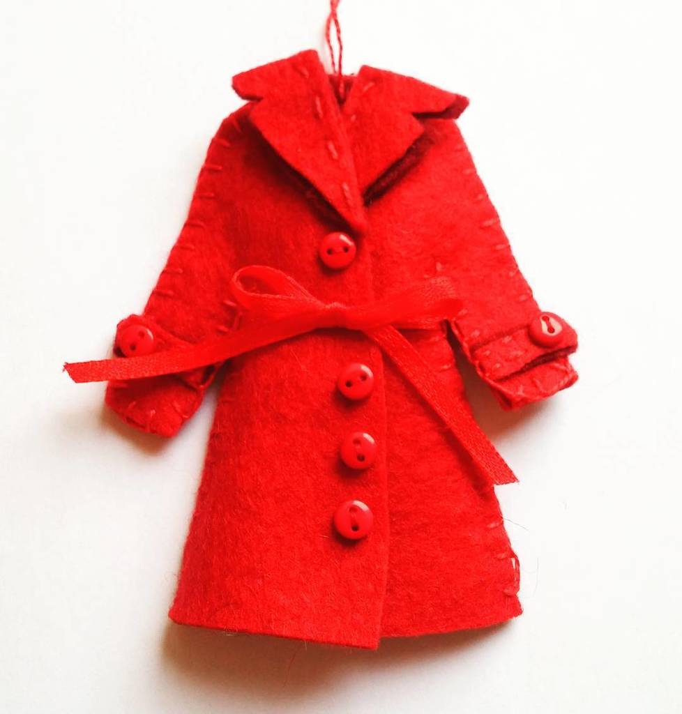 prettyfeltthing's tweet photo. Fairy little coat, someone is going to love it 😊 #coat #feltcraft #felt #ornament #feltornament #christmas #xmas #c… https://t.co/NQVuNWxQ6K