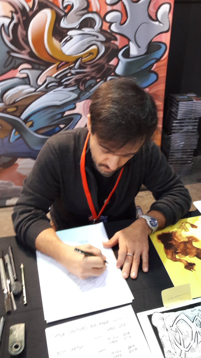 cmorfakis's tweet photo. @AthensCon #FabioCeloni #FantomDuck (#PK) @TopolinoIT #Disney #AthensCon 2016 #signing https://t.co/WmIwdOXOqC https://t.co/paipJUJZmz