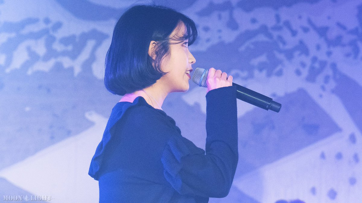 MoonLight_iu's tweet photo. [161209] 임슬옹 콘서트 게스트 아이유(@lily199iu) 직찍 by 달빛마차
https://t.co/xi2FMYnauz https://t.co/KyCXj93wn1