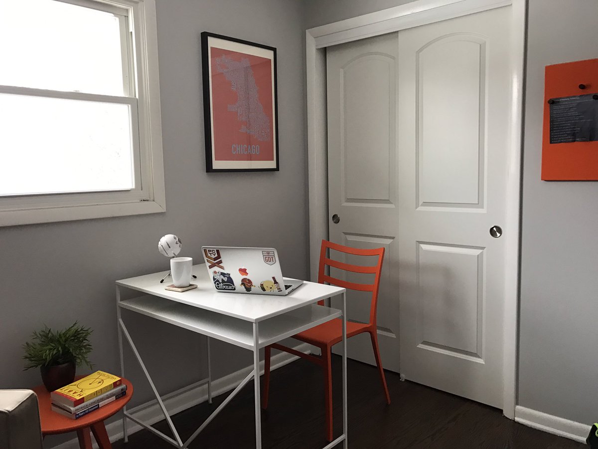 hplug's tweet image. A little @Paylocity orange here in #MyPaylocityOffice