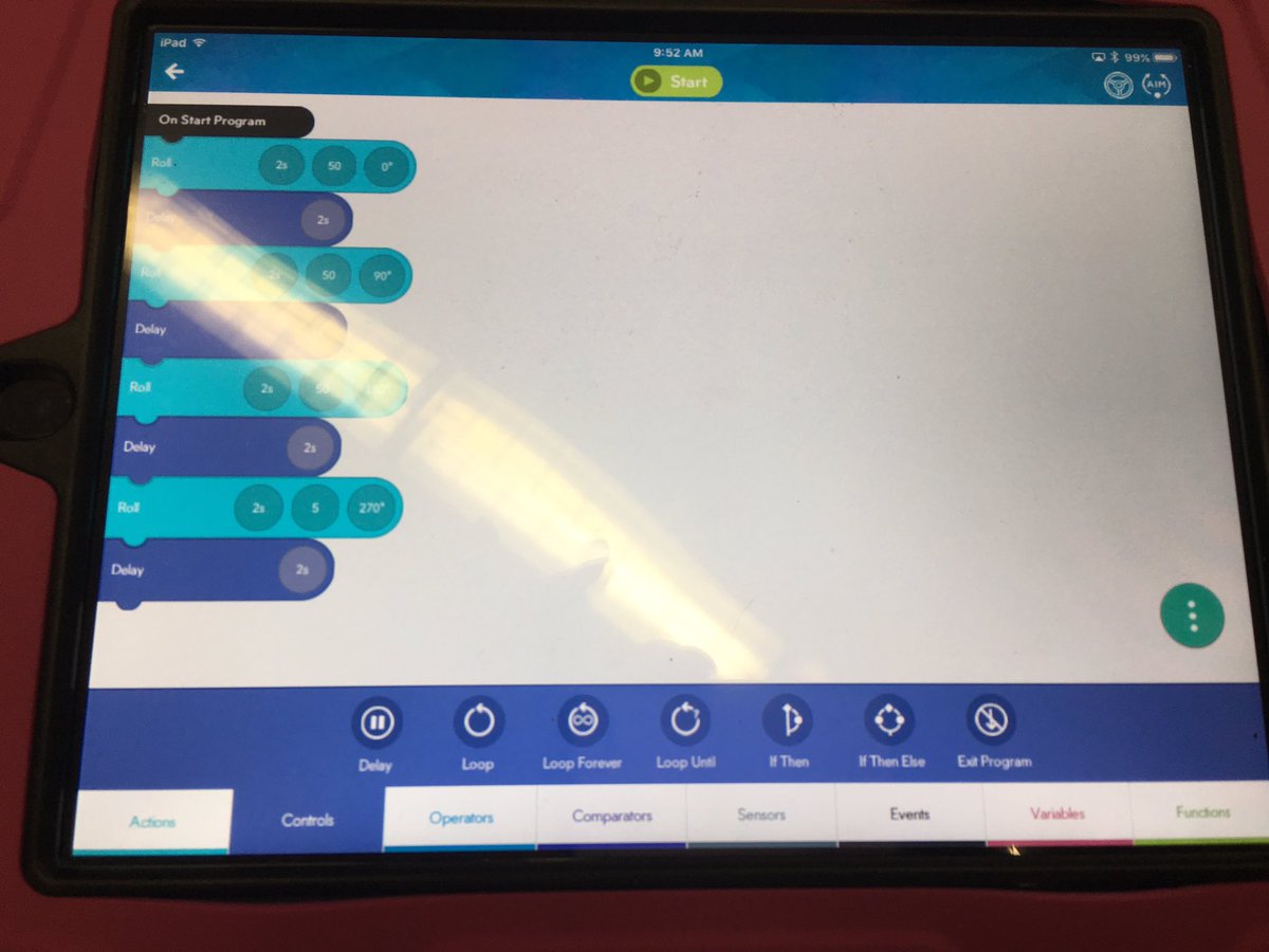 lisaseymour1's tweet image. @Alexiskaren &amp;amp; @MrsKPalacios 3rd gr Ss doing #HourOfCode in @STESMedia w/ @Sphero &amp;amp; #LightningLab @SpheroEdu @STESPrincipal @adigitallearner