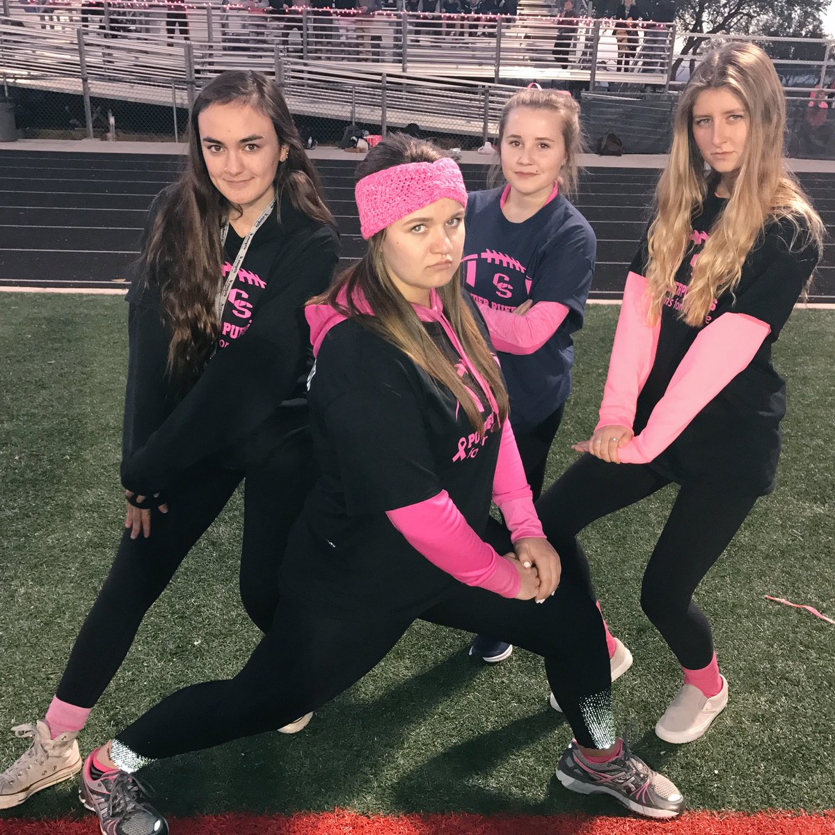 kaitlynm929's tweet photo. My friends may have table topped me and broke my tail bone but in all it was a great nightππππΌ#powderpuff2k16 https://t.co/XlsYEFDJJm