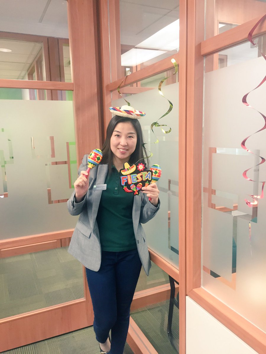 JolyneTd's tweet photo. If feels like -20 today... Pretty much spending my day in @jaeeunchung_td 's office!!! #MexicoAtWork #Tweetsfortreats #Champion 🐚🏄🏻🏆☀️ https://t.co/h4m9AefvZ8