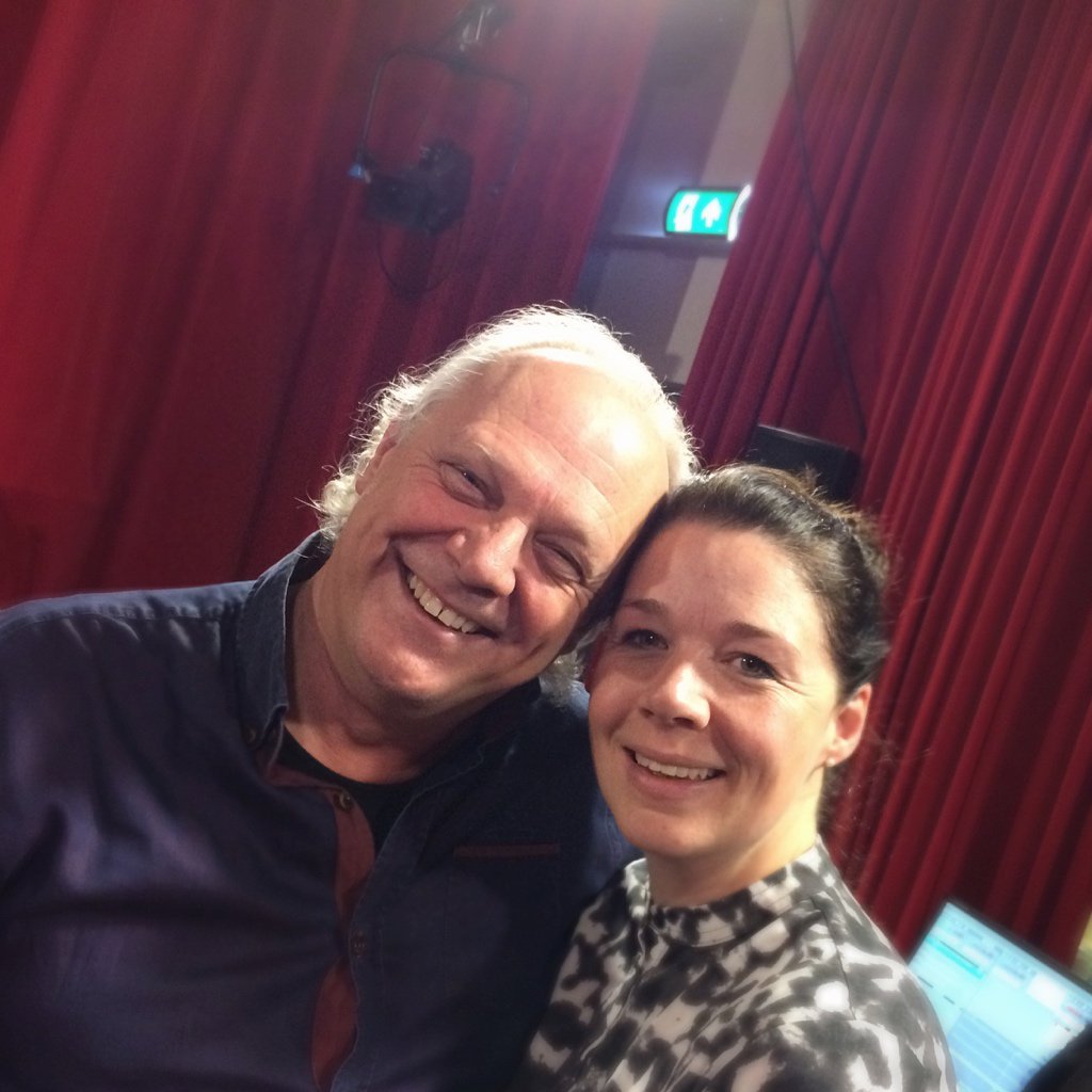 gerbrichvd's tweet photo. Dat wie wer moai even, te gast by @GurbeDouwstra mei it Grutte Guod ( @WandervanDuin en @J0553) https://t.co/0R3OtJHqPv