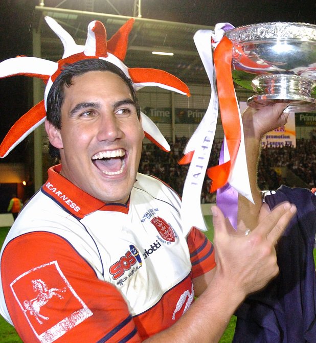g_westmorland's tweet photo. Ex-Hull KR favourite, now @PenrithPanthers u20s coach, @DavidTangataToa discusses new Robin @alheffernan1 - tomorrow's @hulldailymail #HKR https://t.co/MERmR5QBtX