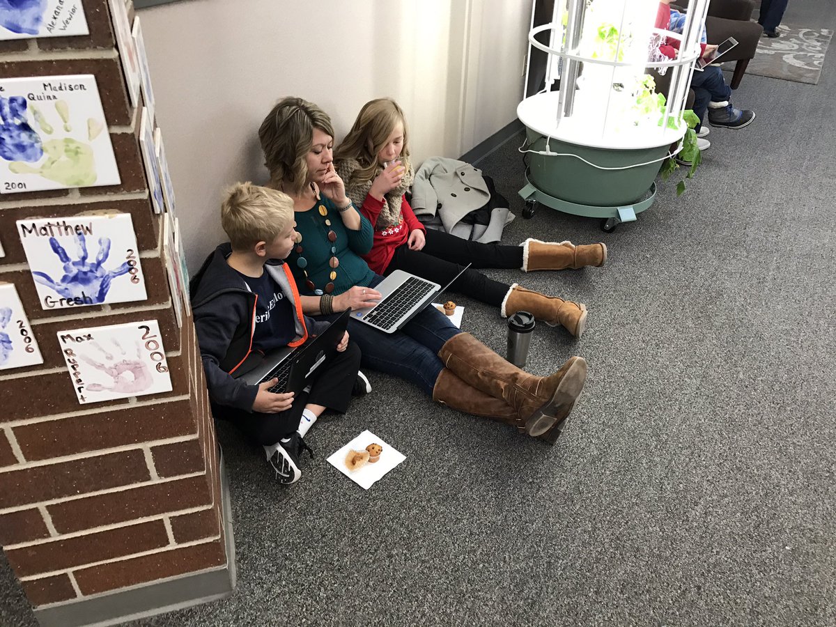 ShareFairNation's tweet photo. Students teaching Parents during #HeritageExplorers #HourofCode event! Learning in action! #CSEdWeek #relevantPL https://t.co/uJjiY0QUY6