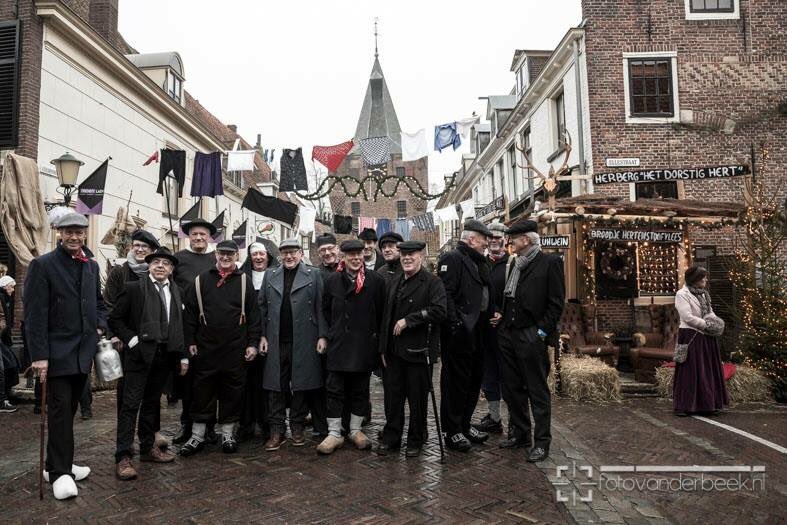 <a href="/fotovanderbeek/">Henri van der Beek</a> is echt een topfotograaf! Eerste impressie <a href="/kerstinvesting/">Kerstindevesting</a> Morgen nog een dag!