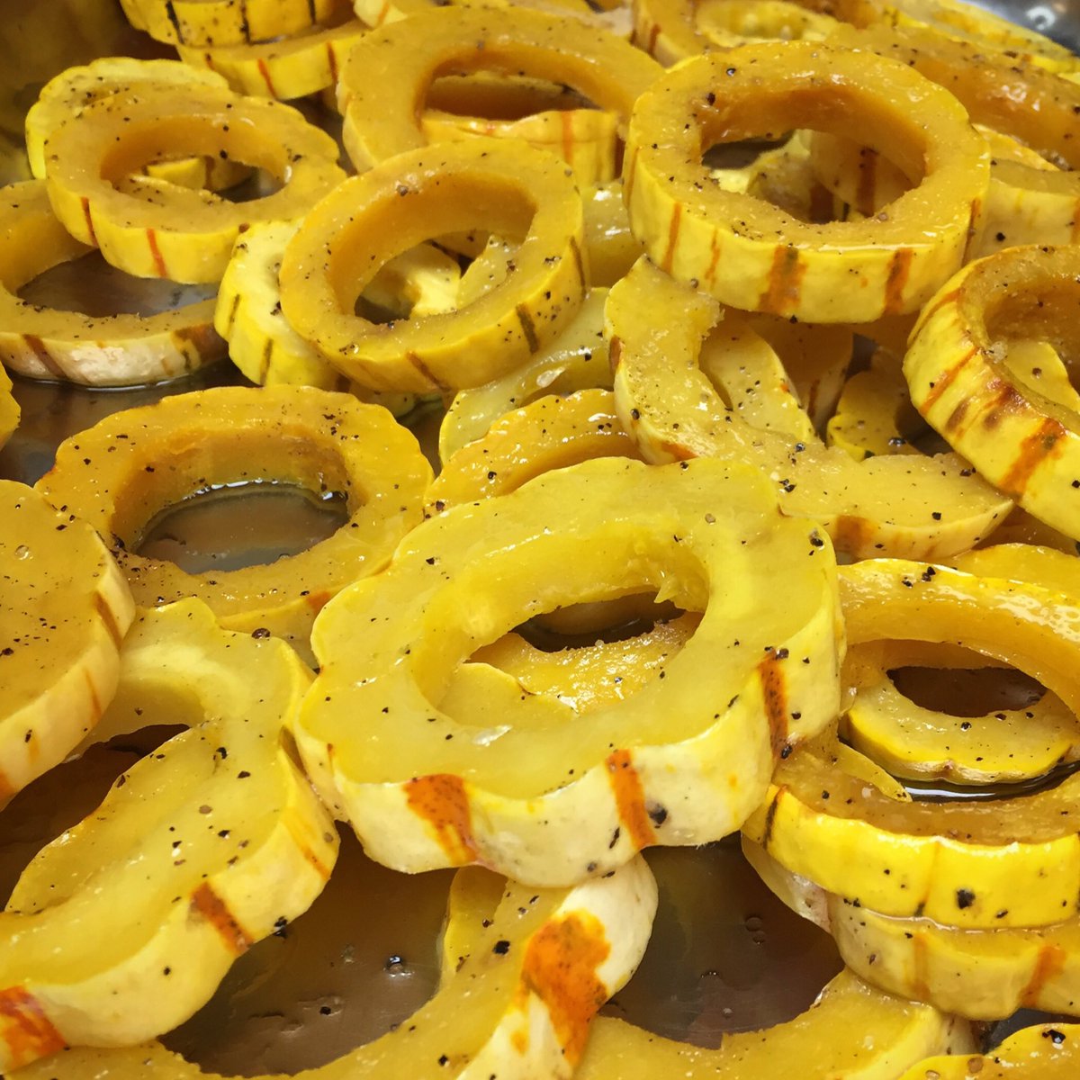 chefnateking's tweet photo. How will we use this roasted #local #delicatasquash on tonight's menu @cachecacheaspen?Stop by&amp;taste for yourself. #nantucketbayscallops https://t.co/0wdwP4LidQ
