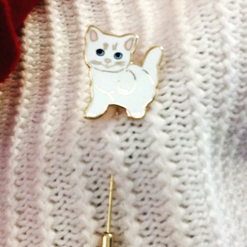 PinSource's tweet image. #Fridays are the #catsmeow! #TGIF #pingame #lapelpin #enamelpin #pins