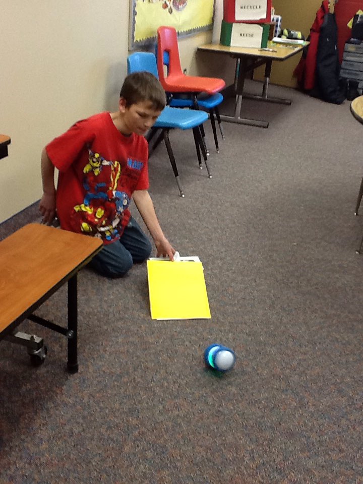 4BEgesdal's tweet image. Love to code #HourofCode #codeiowa @NC_Iowa_STEM @IowaSTEM @FCElementary