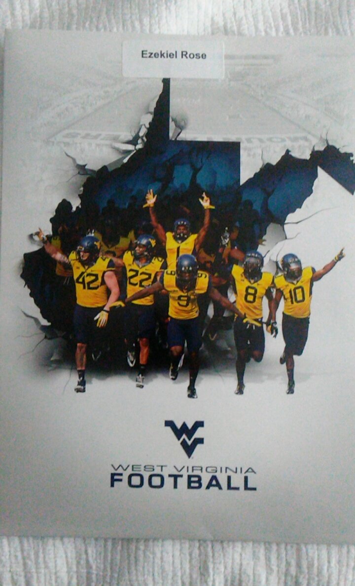 EzekielDemond's tweet photo. Blessed to receive an offer from West Virginia University.  Thank God 🙏🙌. https://t.co/e9qyVYcZZx
