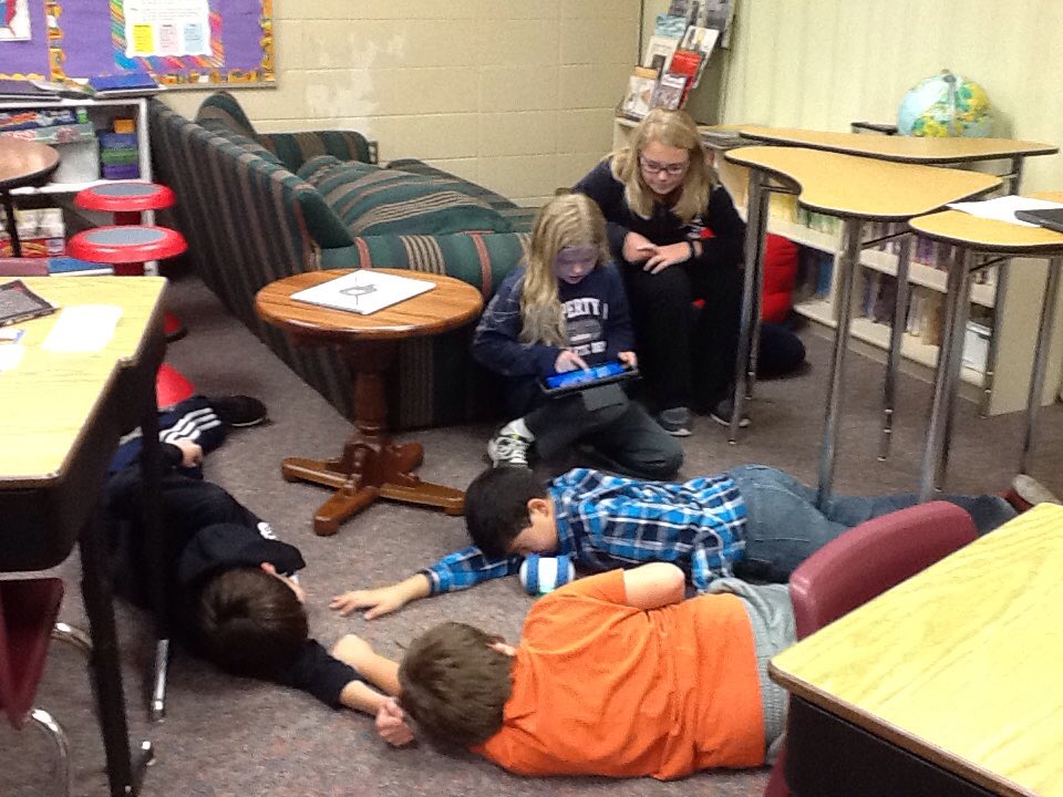 4BEgesdal's tweet image. #coding so much fun😀 @FCElementary @FChockeyguy #HourofCode #codeiowa @IowaSTEM @NC_Iowa_STEM