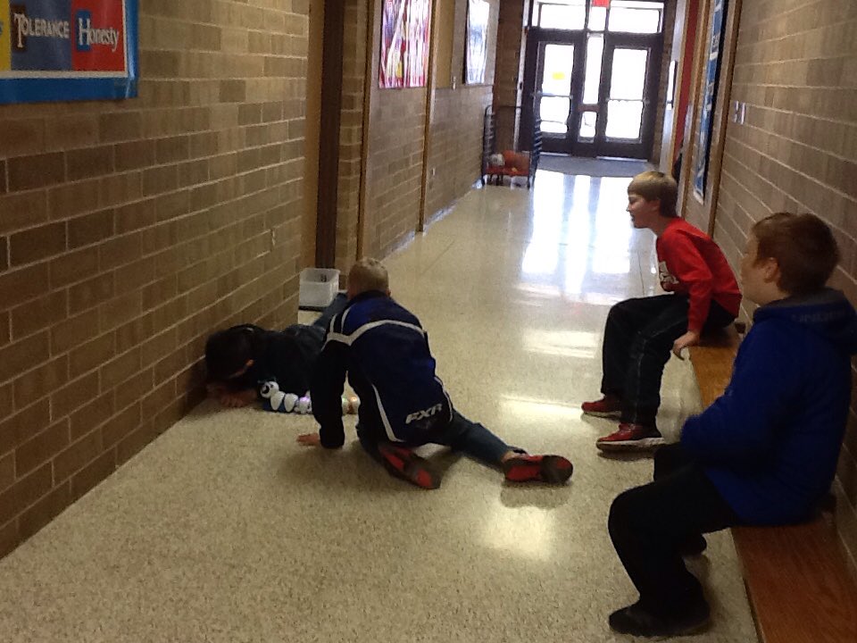 4BEgesdal's tweet image. #coding so much fun😀 @FCElementary @FChockeyguy #HourofCode #codeiowa @IowaSTEM @NC_Iowa_STEM