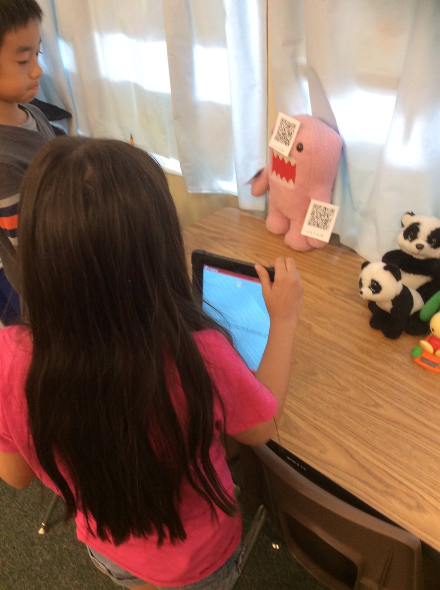 AcaciaLaFont's tweet image. Students are reviewing factors and multiples through a QR Code Scavenger Hunt. #FSDMath