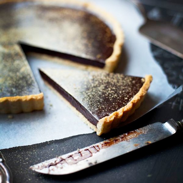 LondonTeaClub's tweet photo. This rich hazelnut tart makes the perfect pairing with our sweet &amp; nutty Vanilla Almond herbal infusion... #LondonTeaClub https://t.co/ibAQBQeZbI