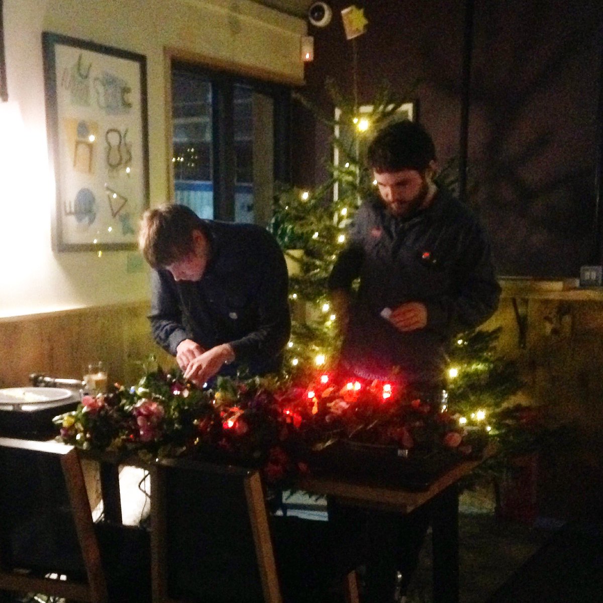 SadlersCat's tweet photo. @EndlessCityMCR bringing the vibes to the 'Crow tonight. Some absolute grooves already and it's only early! https://t.co/2whAw653HX