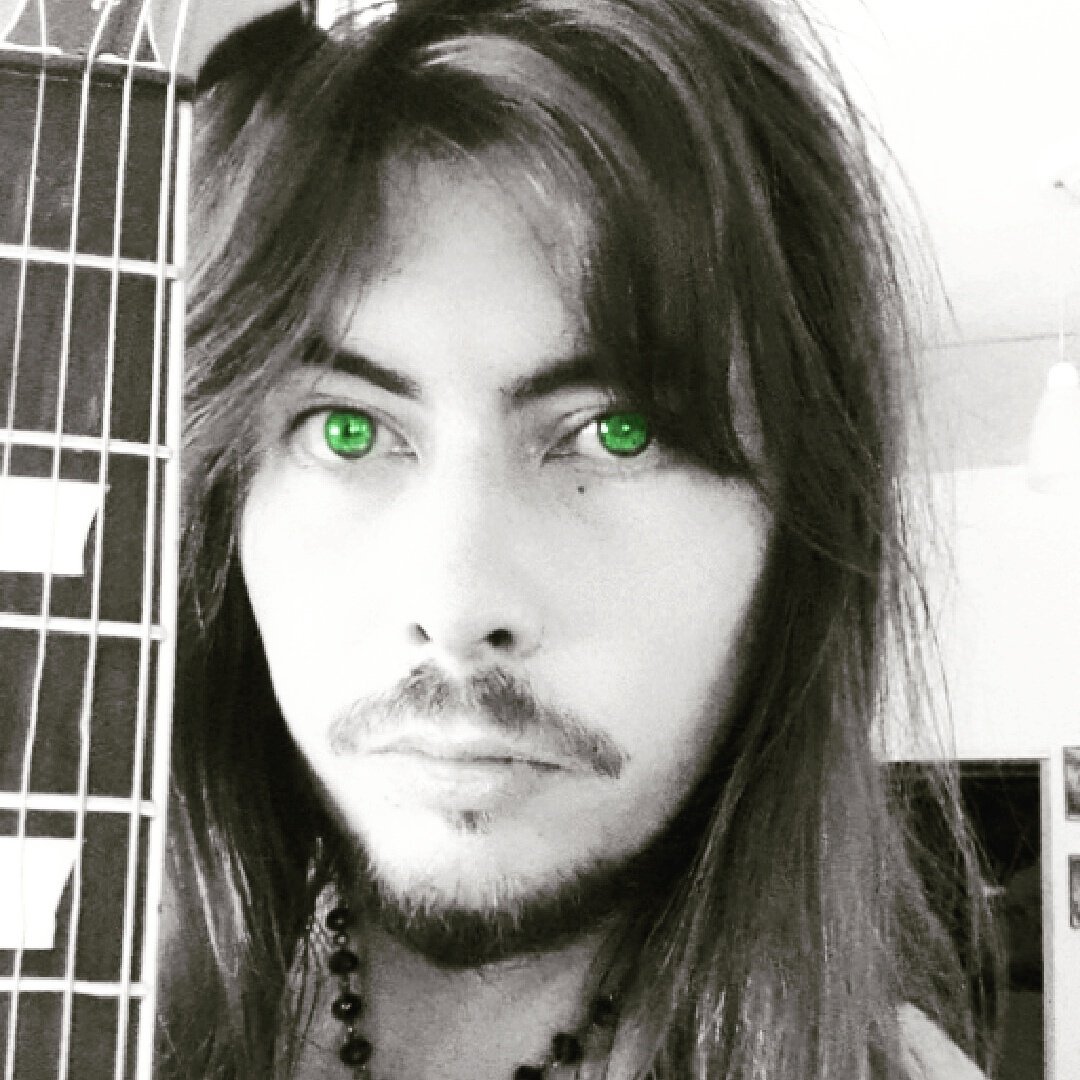 pistoncobra's tweet photo. León Bondarenko Rock Próximamente web oficial LISTEN MY MUSIC IN YOUTUBE https://t.co/O4eoxmfHJS