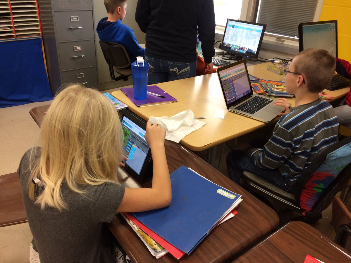 tyler_pearson7's tweet photo. @jill_findley, Mrs. Hardman, and Mrs. Springs classes participating in #HourofCode today. #NStarPride #KCSDPride @IowaSTEM #CodeIowa https://t.co/1v64W4Fpug