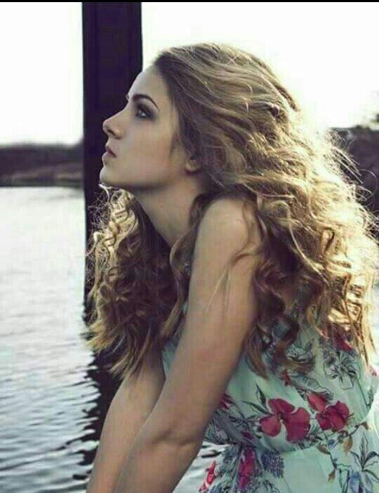 •⇣
😔💔

چلمات المعاتب گضن

وانت اعلى طبعك ذاك 

لا نفع بيك الوفه ولا عتب فاد وياك

 😔 💔