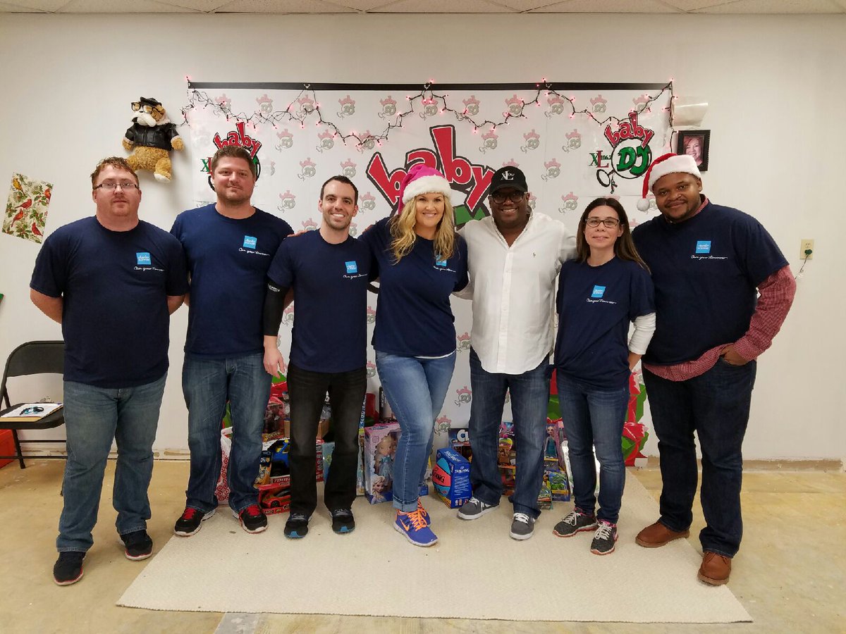 derekteasley's tweet image. Orlando Ops Control team members  helping local radio station's Baby DJ gift drive #Schwab4Good #babyDj #XL1067 #ServiceIsAGift