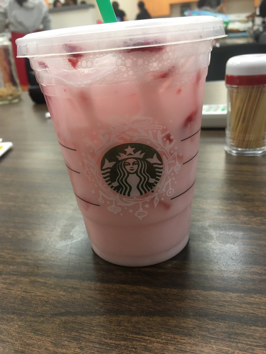 CoachGhezzi's tweet photo. @hunter_doee brought me a pink drink!!! I have the best students!! #day9 #kind4xmas https://t.co/yBby1GiaWq