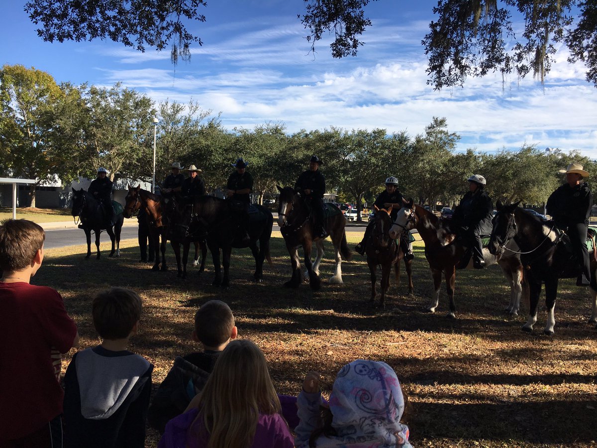 Cherpocks3rd's tweet photo. Pasco County Mounted Posse came to visit our Animal ❤️r's club! #funfriday #clubday  @SarahBordner55 @DenhamOaks https://t.co/jkWFM1Nokz