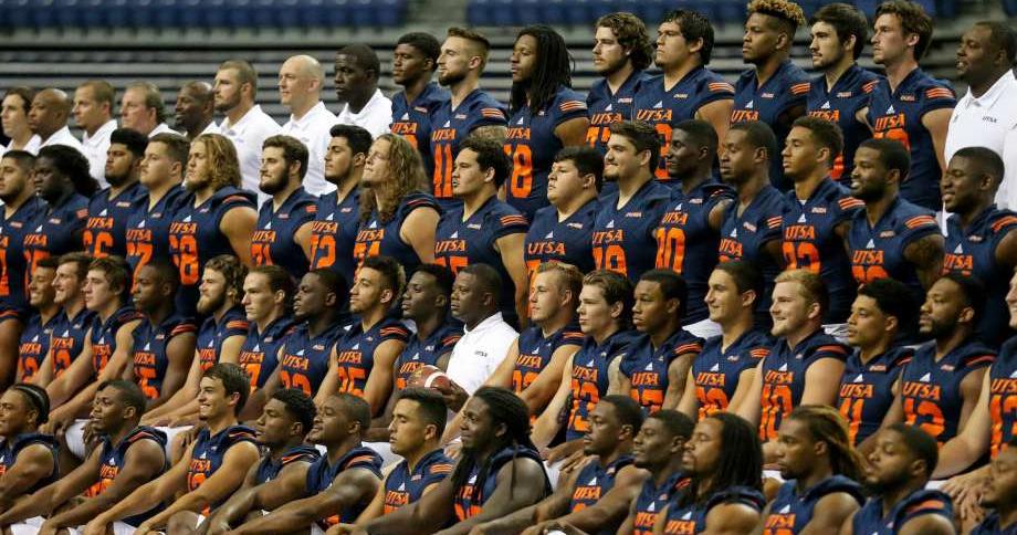 cdrobledo14's tweet photo. Celebrate UTSA's First Bowl Game &amp; support these student athletes making UTSA history #WeAreUTSA - https://t.co/RGoD6pELlW https://t.co/BnmfqOvBu8