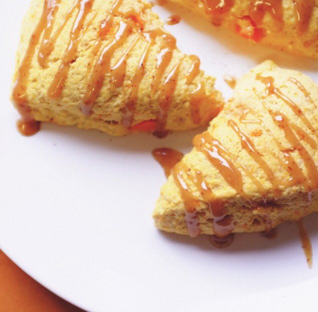 EatTender's tweet photo. It's Friday night - time to start planning this weekend's brunch! 😉 Cinnamon glazed butternut squash scones on the app. #eattender https://t.co/CURYu1Bes1