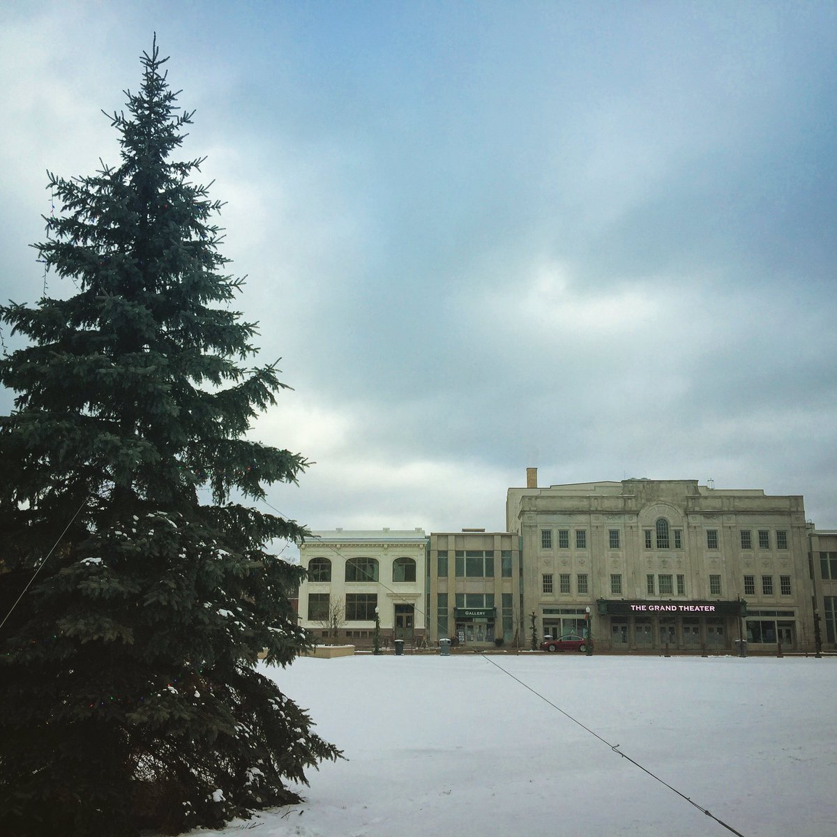 patdunachie's tweet photo. Throwback Friday (..?). Proper #whitechristmas in Wausau, WI! V cold here in Milwaukee still, but no snow. fun trip to @brookfieldacad today https://t.co/HUrOmJcZSG