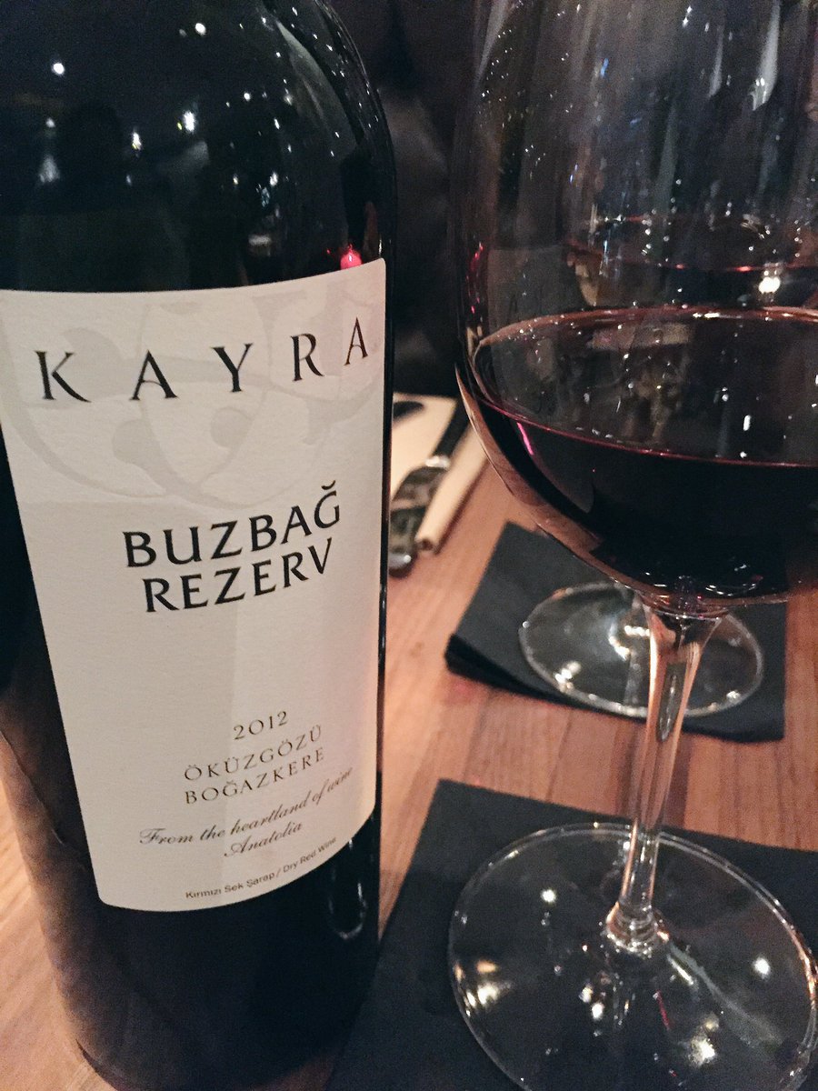 pietrosd's tweet photo. #yearofwine2016
#KAYRA #BUSBAG #RESERV
Beautifully crafted intense wine from #turkey
With amazing fillet steak & piccolo parsnips #wine https://t.co/fyDtq0H4vD